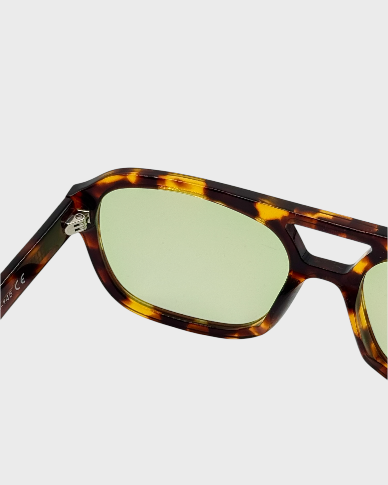 Co Pilot - Cognac Tortoise