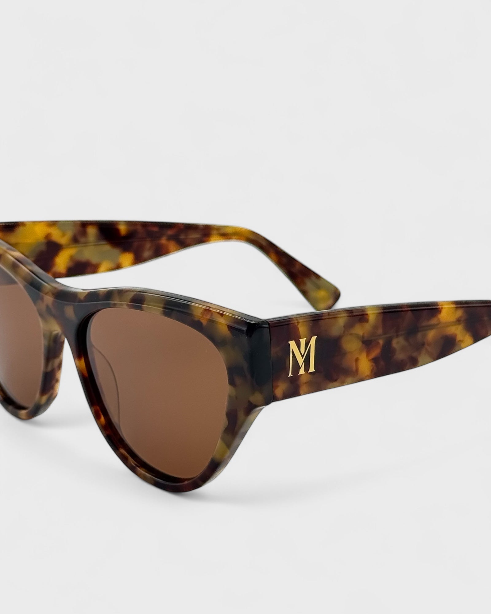 Capri - Brown tortoise