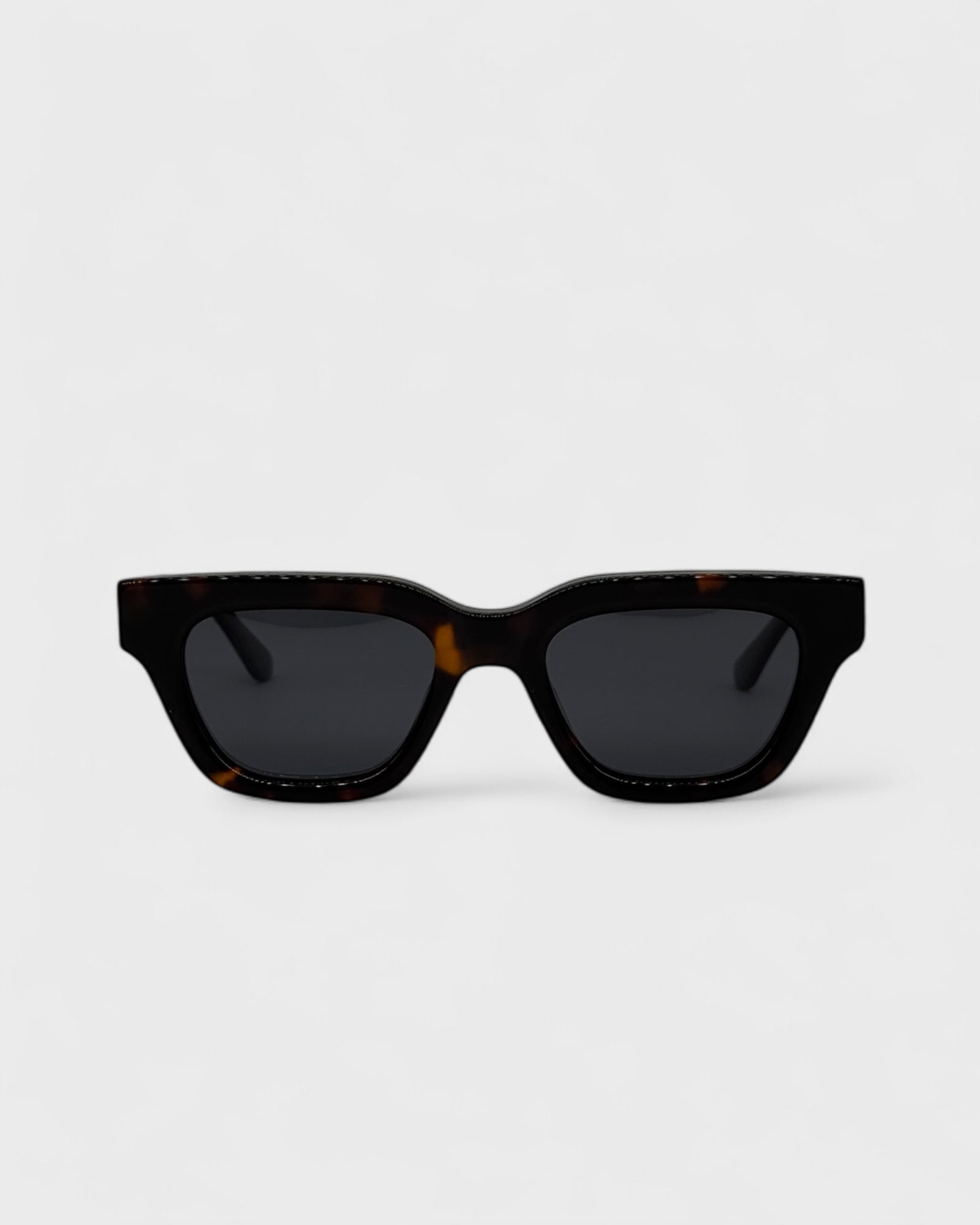 Lucia - Dark brown tortoise