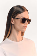 BECCA - LIGHT TORTOISE
